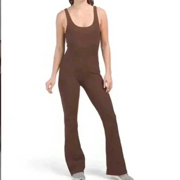 Wilo the Label Women Flare Jumpsuit Brown Athletic Travel Workout Loungewear Rib - Picture 1 of 9